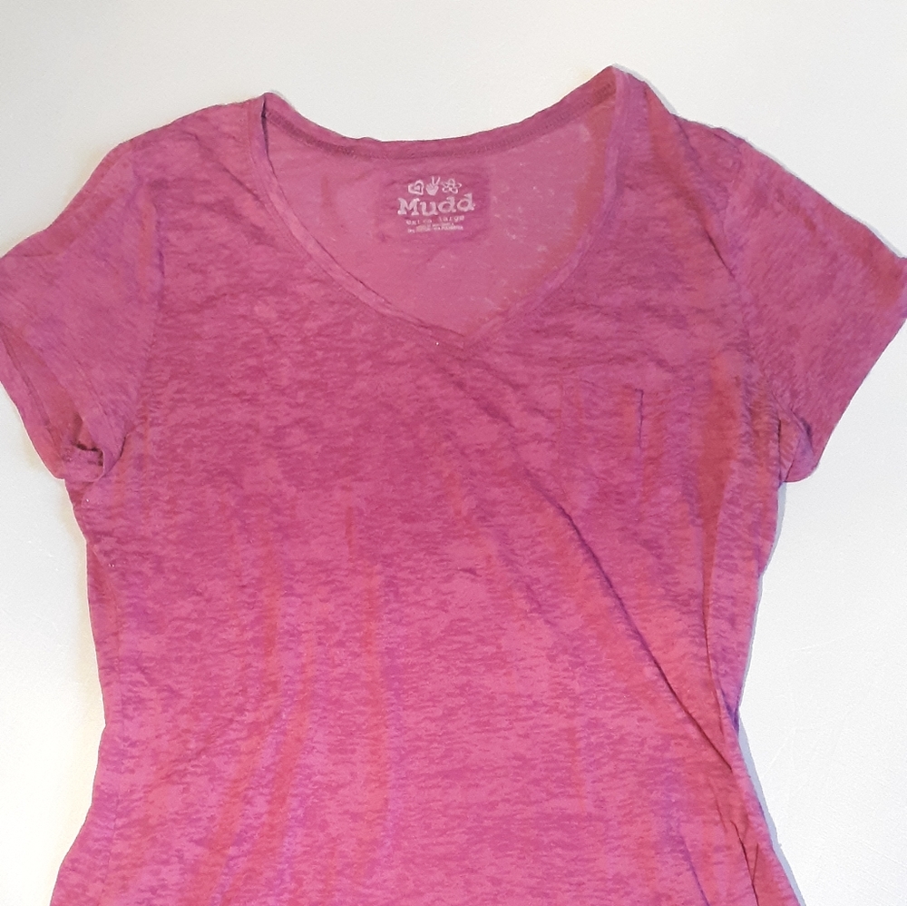 Distressed mudd brand vneck tshirt